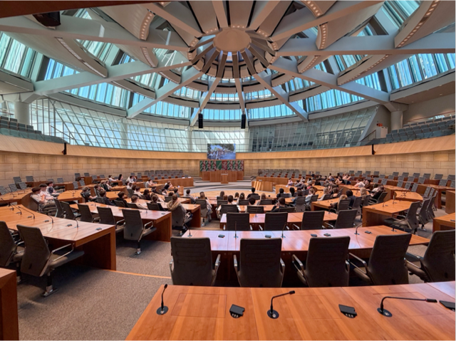 Stufe 10 besucht den Landtag NRW in Düsseldorf