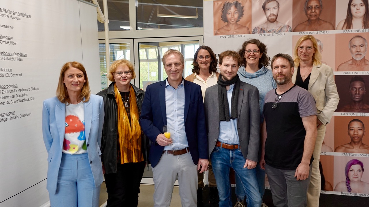 Neanderthal-Ausstellung zu Gast am Woeste-Gymnasium