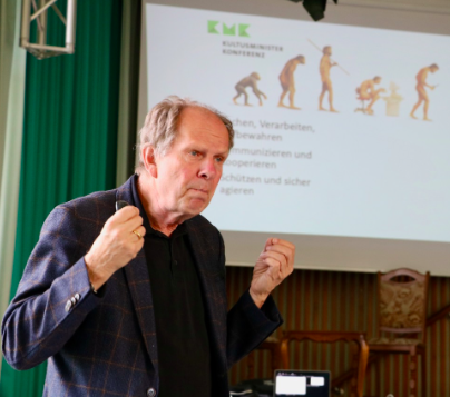 Prof. Dr. Olaf-Axel Burow