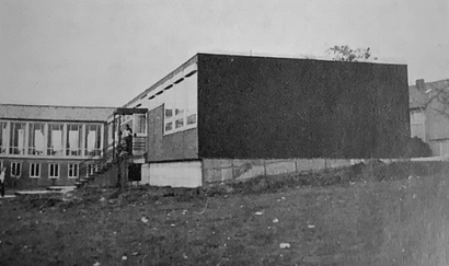 Der Pavillon an der Südseite des Gymnasiums im Jahre 1973