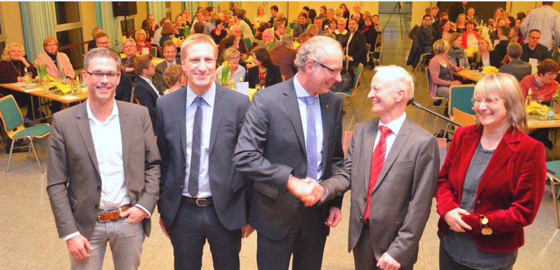 von links: Dezernent Dr. Dirk Grete, Prof. Dr. Jörg Trelenberg, BM Michael Heilmann, Ulrich Vielhauer, Dezernentin Annette Meyer
